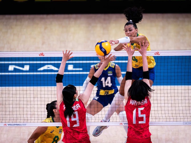 Giấc mơ chung kết VNL 2022 của bóng chuyền nữ Nhật Bản tan nát trước Brazil