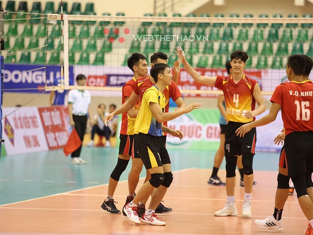 Quốc Duy tỏa sáng, Tràng An Ninh Bình bảo vệ thành công ngôi vương bóng chuyền