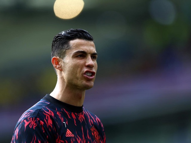 MU vẫn cố níu kéo Ronaldo dù Ten Hag chưa nói chuyện