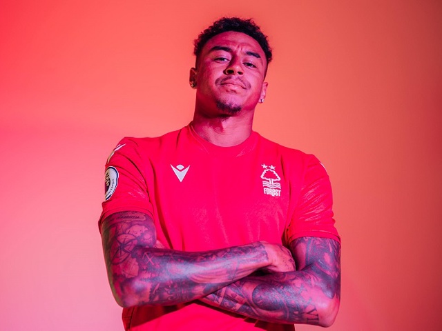 Lingard thực hiện cuộc chuyển nhượng bất ngờ sau khi rời MU