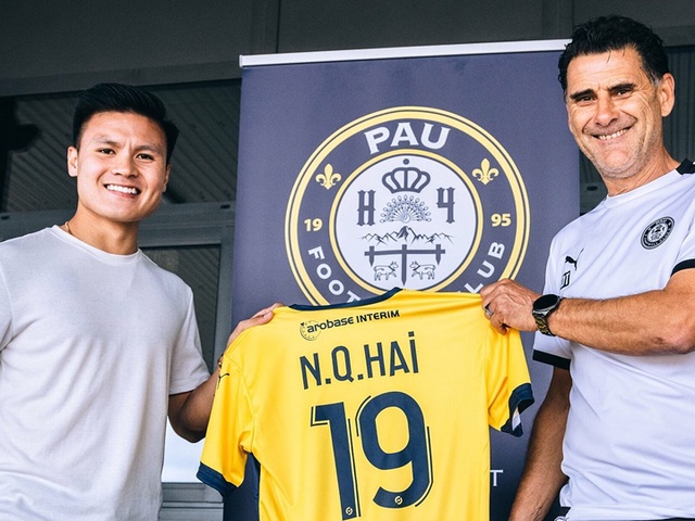 HLV Pau cảnh báo Quang Hải: Ligue 2 phức tạp hơn nhiều V.League