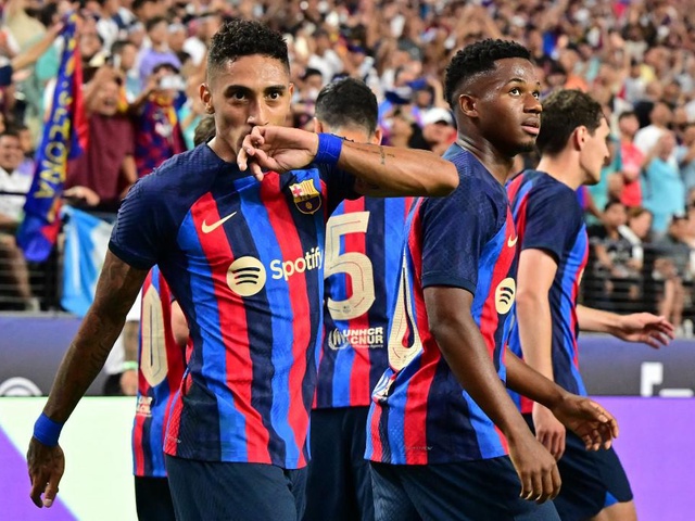 Đội hình ra sân Barcelona vs Juventus dự kiến: Rafinha so tài Di Maria