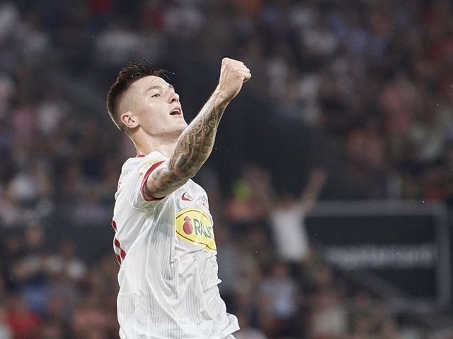 MU bị Salzburg “troll” về giá tiền đạo Benjamin Sesko