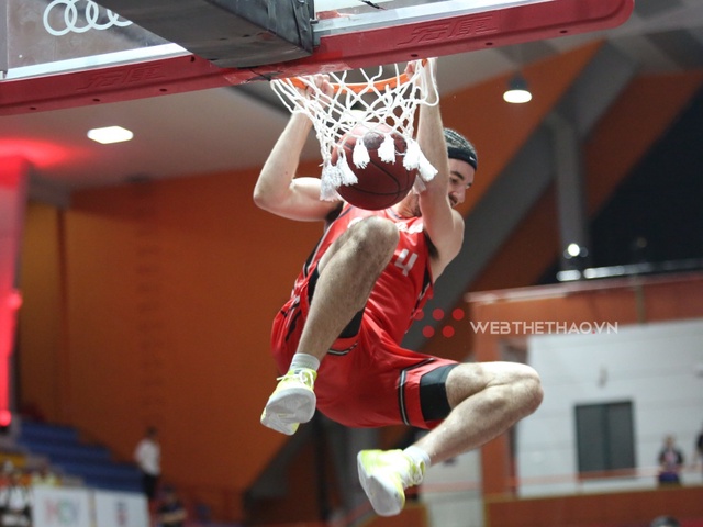 Thang Long Warriors ngắt mạch thua, níu kéo hy vọng Playoffs