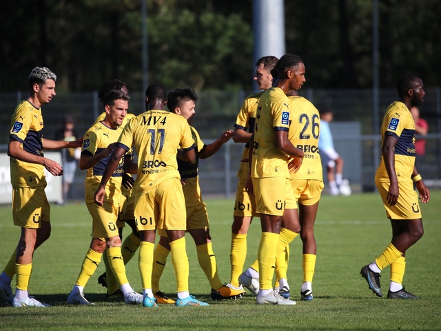  Trực tiếp Pau FC vs Guingamp: Chờ Quang Hải ra sân