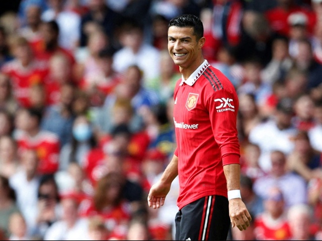 MU có thể buộc phải để Ronaldo đá chính trước Brighton