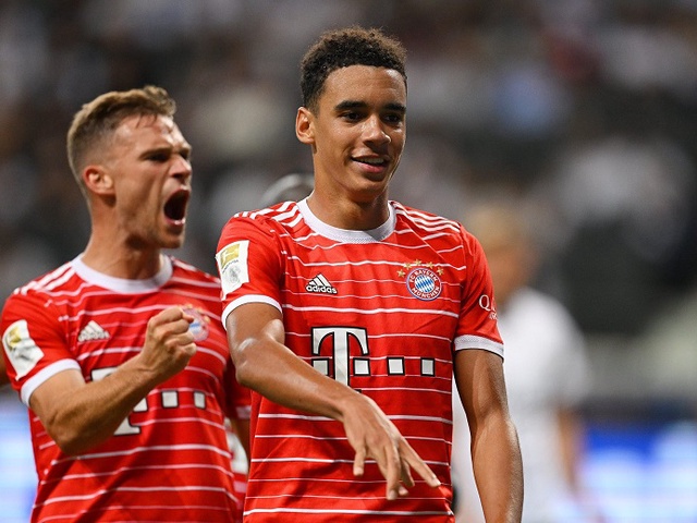 Cầu thủ 19 tuổi nổi hơn Mane trong ngày mở màn Bundesliga của Bayern