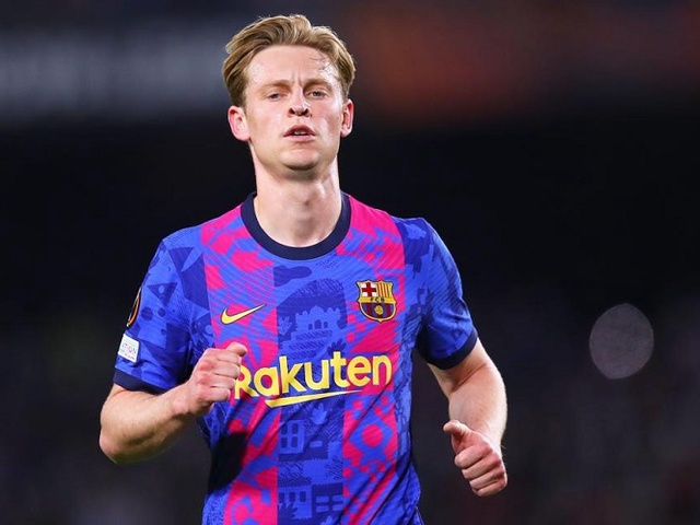 Chelsea đề nghị tiền mặt cộng với Alonso để đổi lấy De Jong