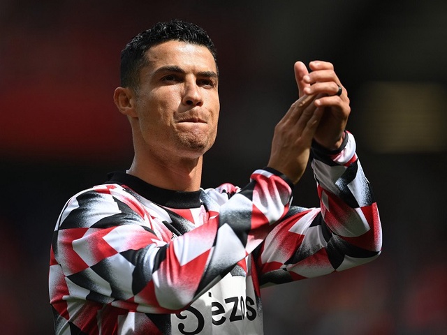 “MU không thể để Ronaldo ra đi”