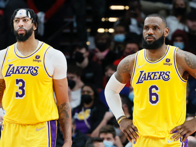 HLV trưởng Lakers hé lộ triết lý mới: Anthony Davis thay LeBron James gánh vác hàng công?
