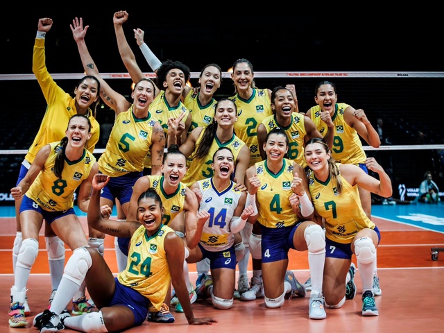 Bóng chuyền nữ Brazil thị uy sức mạnh trước Puerto Rico