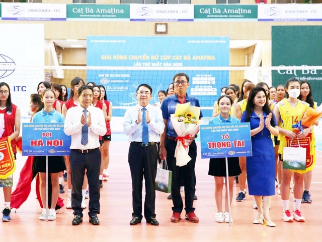Hóa chất Đức Giang, Than Quảng Ninh thắng tưng bừng ngày khai mạc giải bóng chuyền Cúp Cát Bà - Amatina