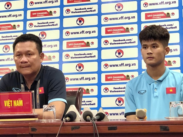 HLV Nguyễn Quốc Tuấn: Không có chuyện U17 Việt Nam sợ U17 Thái Lan
