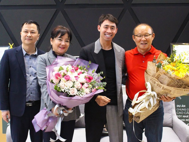 Bàn với vợ, HLV Park Hang Seo sẽ chia tay tuyển Việt Nam sau AFF Cup 2022?