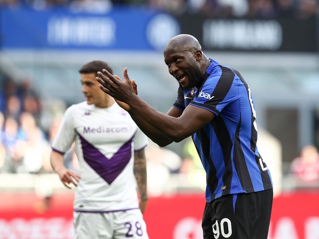 Inter chìm trong khủng hoảng trước thềm tứ kết Champions League