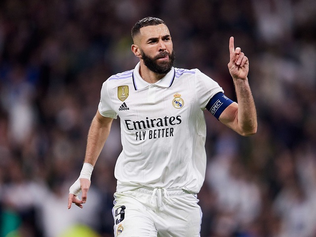 Benzema lập hat-trick đặc biệt trước Barca lần đầu tiên sau 60 năm