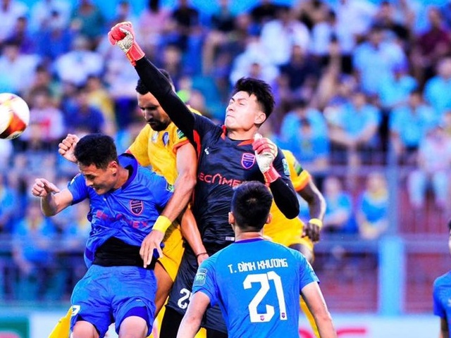 “Dám” cất Tiến Linh dự bị, HLV Lê Huỳnh Đức chưa thể giúp Bình Dương đổi vận ở V.League 2023