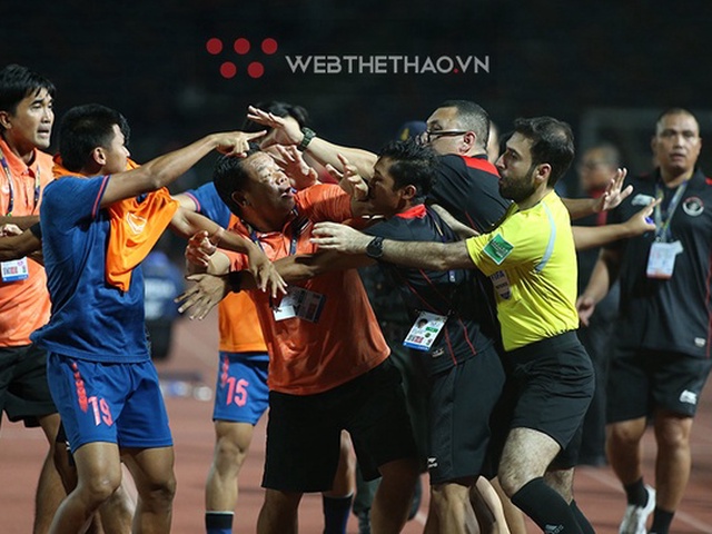 Chưa cần AFC “ra tay”, Thái Lan phạt nặng vụ ẩu đả kinh hoàng ở SEA Games 32
