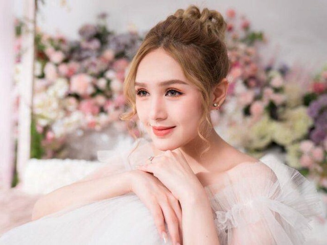 Người đẹp Xoài Non “lột xác” xuất thần khi hoá thân thành môn phái Nga Mi tại Kiếm Thế Origin