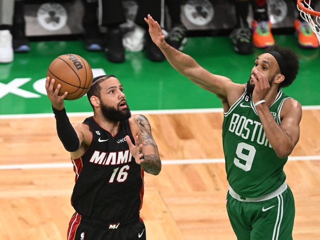 Boston Celtics “bay màu” ở Game 7, Miami Heat xứng đáng tiến vào NBA Finals 2023