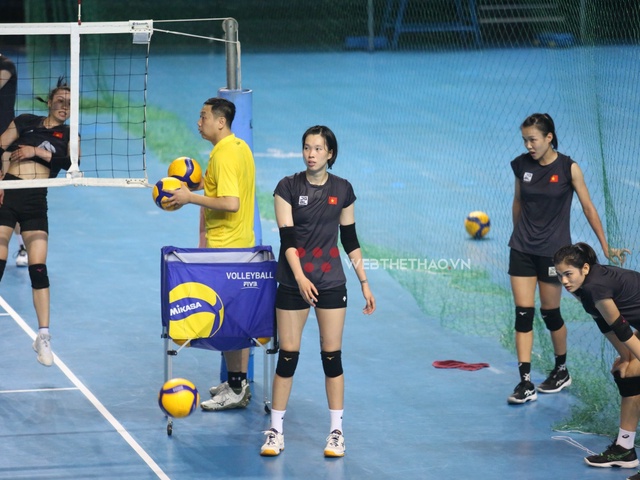 Đội tuyển bóng chuyền nữ Việt Nam tích cực tập luyện cho mục tiêu Vàng AVC Challenge Cup 2023