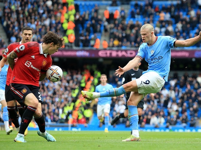 Đội hình ra sân dự kiến Man City vs MU: Haaland so tài Rashford