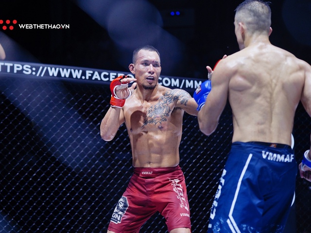 Trần Quang Lộc đánh bại Kamil, thắng trận bảo vệ đai đầu tiên ở LION Championship 06