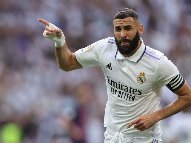 Chính thức: Benzema rời Real Madrid