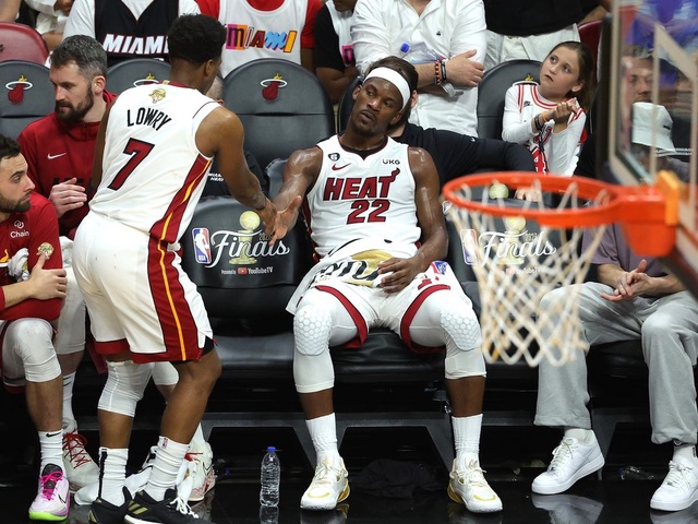 Jimmy Butler và HLV Spoelstra tin rằng Miami Heat sẽ làm nên điều hiếm thấy ở NBA Finals