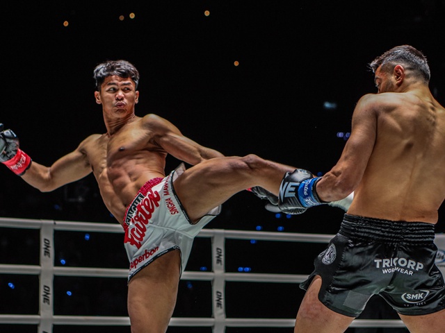 ONE Fight Night 11: Superbon tung cước thần sầu, Regian Eersel chỉ mất 46 giây bảo vệ đai