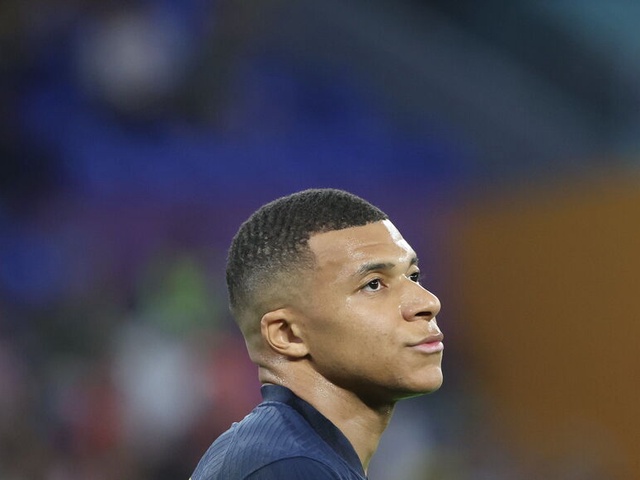Mbappe đáp trả PSG: Dấu chấm hết cho việc gia hạn