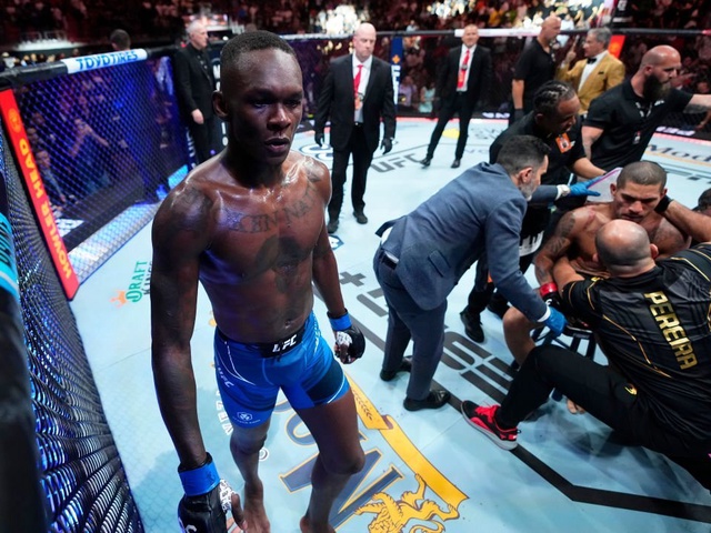 Israel Adesanya ra điều kiện cho trận đấu thứ 5 với Alex Pereira