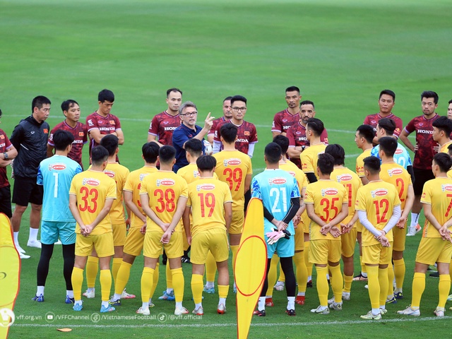 Xem trực tiếp Việt Nam vs Hong Kong (Trung Quốc) ở đâu? kênh nào?