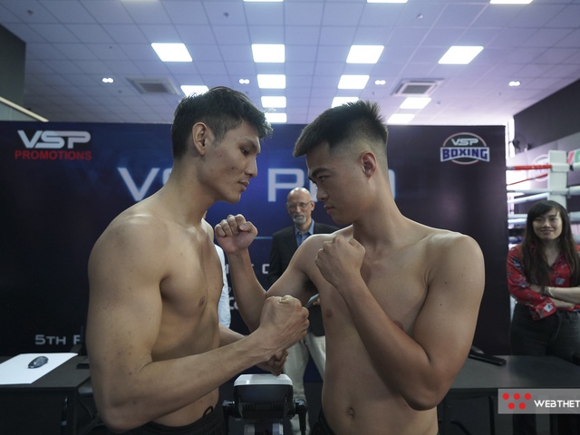 Chùm ảnh cân kí Boxing VSP Pro 5: Phan Minh Quân vs. Đào Văn Quân