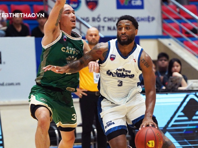 Madarious Gibbs suýt có triple-double, Nha Trang Dolphins thắng trận đầu tiên tại VBA 2023