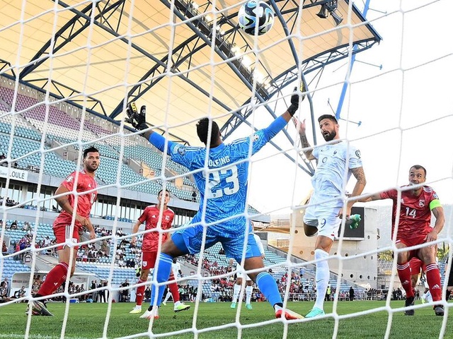 Giroud ghi bàn thứ 54 cho Pháp và lập kỷ lục đặc biệt