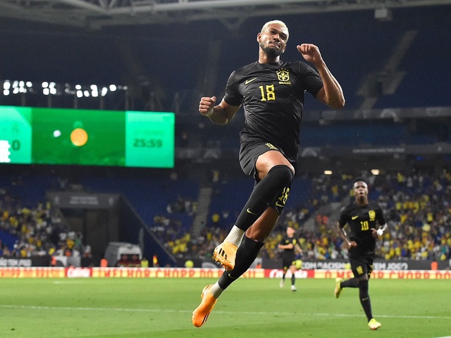 Tân binh Joelinton vừa ra mắt đội tuyển Brazil đã ghi bàn 