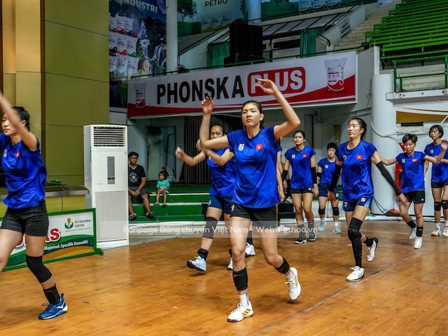 Chỉ có 5 VĐV Việt Nam tham dự lễ khai mạc giải bóng chuyền AVC Challenge Cup 2023