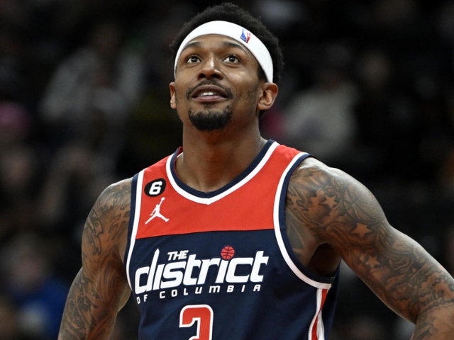 Bom tấn chuyển nhượng NBA: Phoenix Suns có big-3 Bradley Beal, Kevin Durant và Devin Booker