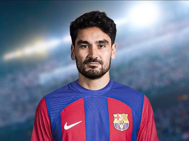 Gundogan đến Barcelona với một điều khoản đặc biệt
