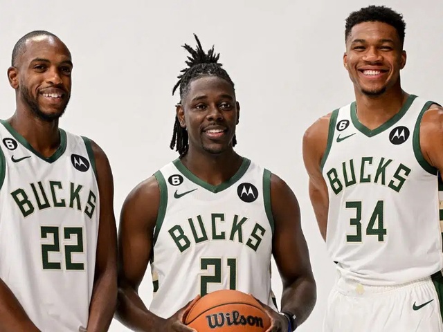 Bất ngờ từ chối lương khủng tại Milwaukee Bucks, Khris Middleton trở thành cầu thủ tự do