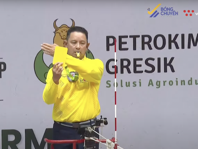 2 phút chết, thẻ vàng và tình huống tranh cãi trận Bán kết AVC Challenge Cup: Trọng tài liệu có sai?