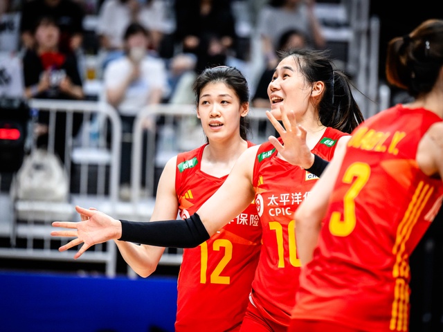 Bóng chuyền nữ Trung Quốc kết thúc chuỗi 4 trận thua liên tiếp tại VNL 2023