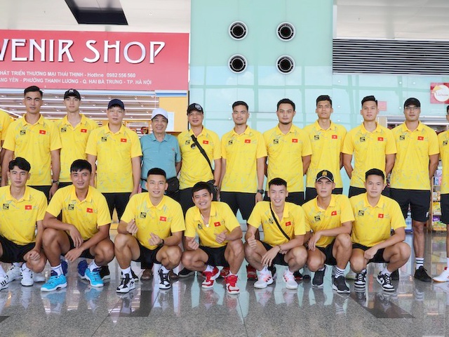 Đội tuyển bóng chuyền nam đáp chuyến bay tới Đài Bắc Trung Hoa, sẵn sàng cho AVC Challenge Cup 2023