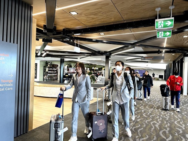 Trải qua 3 chặng bay, tuyển nữ Việt Nam đến địa điểm tổ chức World Cup 2023