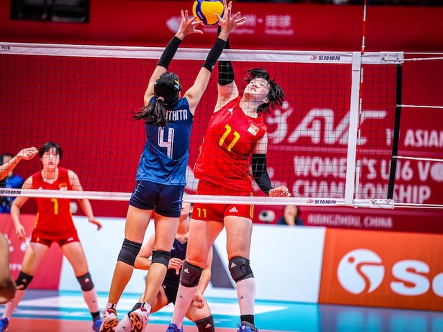 Sốc với chiều cao cực khủng của lứa U16 bóng chuyền nữ Trung Quốc