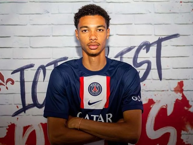 “Danh sách đen” gồm 12 cầu thủ của PSG lộ diện