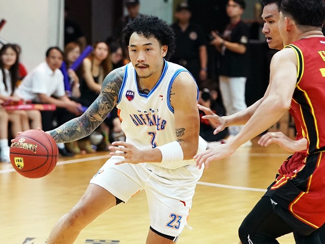 Về đích bằng cú run 13-0, Hanoi Buffaloes bẻ gãy mạch 6 trận bất bại của Saigon Heat
