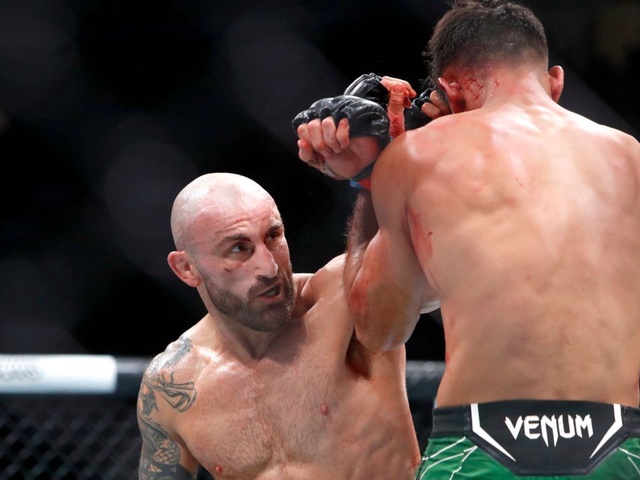 Chiến thắng tại UFC 290 sẽ đưa Alexander Volkanovski tái đấu Islam Makhachev?