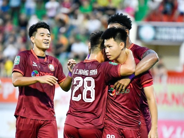 Xác định hai đội bóng đầu tiên vào bán kết Cúp QG 2023